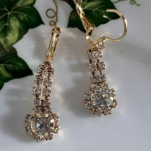 Rhinestone Gold Tone Lever Back Earrings NWT - Picture 2 of 9